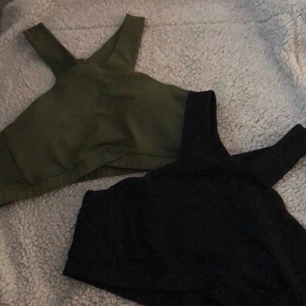 Set of two Fabletics sports bras - Picture 2 of 5